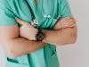 Laryngoskopy – przegląd dostępnych typów i ich zastosowań w medycynie