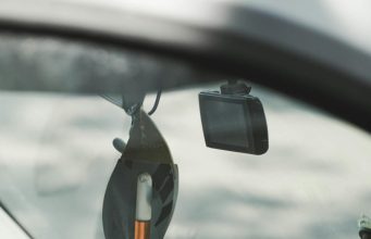 Kamera w samochodzie – co musisz wiedzieć?