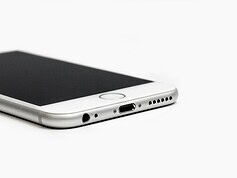 Hurtownia części do telefonów – co powinien oferować solidny partner B2B?