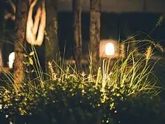 Lampy LED do ogrodu – funkcjonalność i klimat w jednym rozwiązaniu